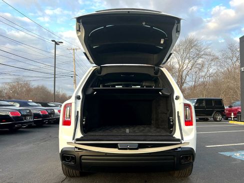 Used 2022 Rolls-Royce Cullinan Black Badge image 63
