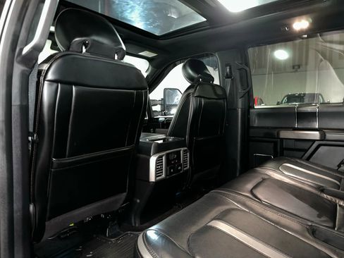 Used 2018 Ford F150 Platinum w/ Max Trailer Tow Package image 27