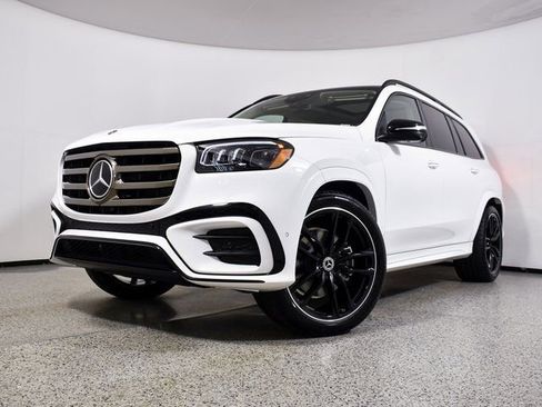 New 2026 Mercedes-Benz GLS 450 4MATIC image 2
