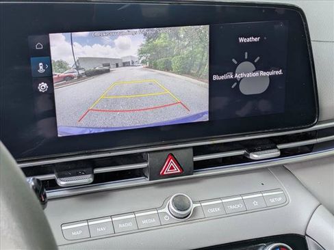 Used 2024 Hyundai Elantra SEL FWD image 12
