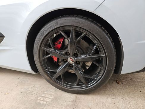 Used 2021 Chevrolet Corvette Stingray Premium Conv w/ Z51 Performance Package image 10