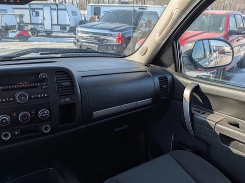 Used 2011 Chevrolet Silverado 2500 LT image 29