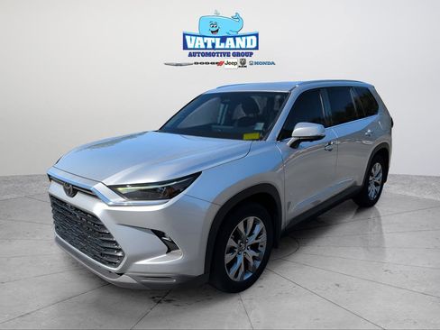 Used 2024 Toyota Grand Highlander FWD image 1