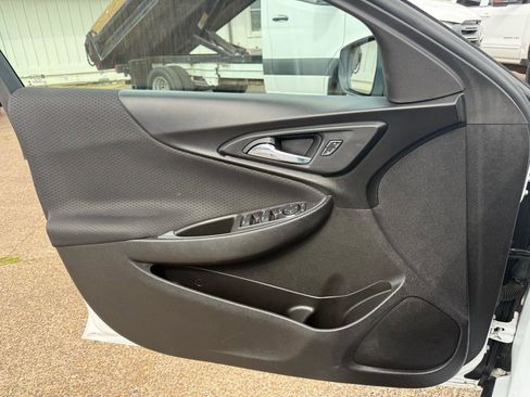 Used 2017 Chevrolet Malibu LS w/ LPO, Convenience Package 2 image 12