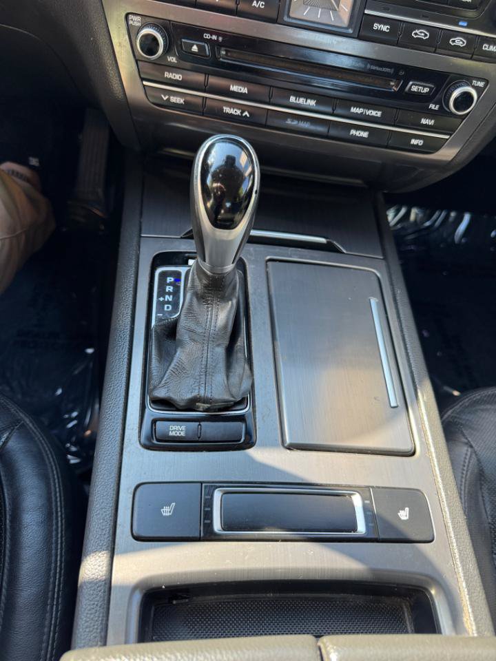 Used 2015 Hyundai Genesis 3.8 RWD image 19