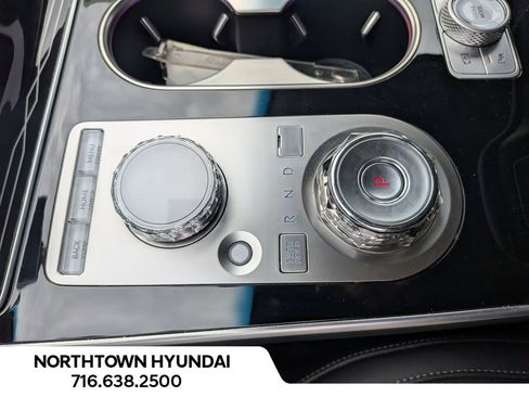 Used 2025 Genesis GV80 2.5T Standard AWD/4WD image 15