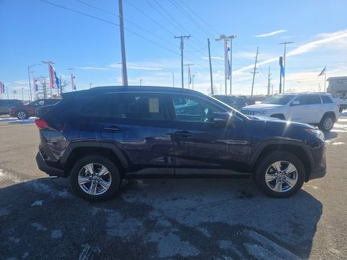 Used 2022 Toyota RAV4 XLE image 4
