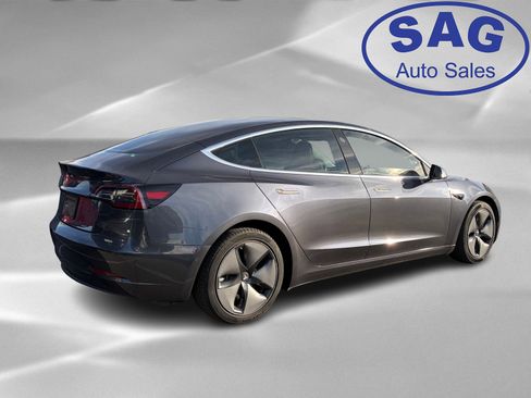 Used 2019 Tesla Model 3 Standard Range Plus image 3