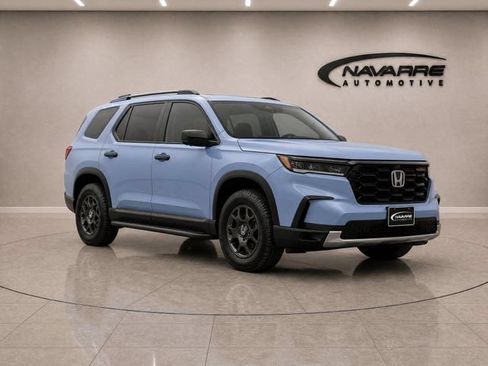Certified 2024 Honda Pilot TrailSport image 9