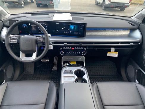 Certified 2026 Hyundai Ioniq 9 Calligraphy w/ Tow & Go Package image 17