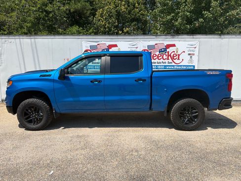Used 2024 Chevrolet Silverado 1500 LT Trail Boss w/ LT Trail Boss Premium Package AWD/4WD image 7