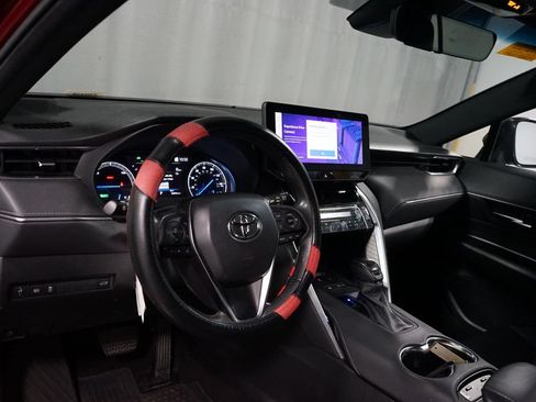 Certified 2023 Toyota Venza Nightshade AWD/4WD image 7