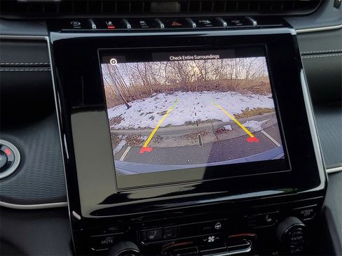 Used 2024 Jeep Grand Cherokee Altitude image 21