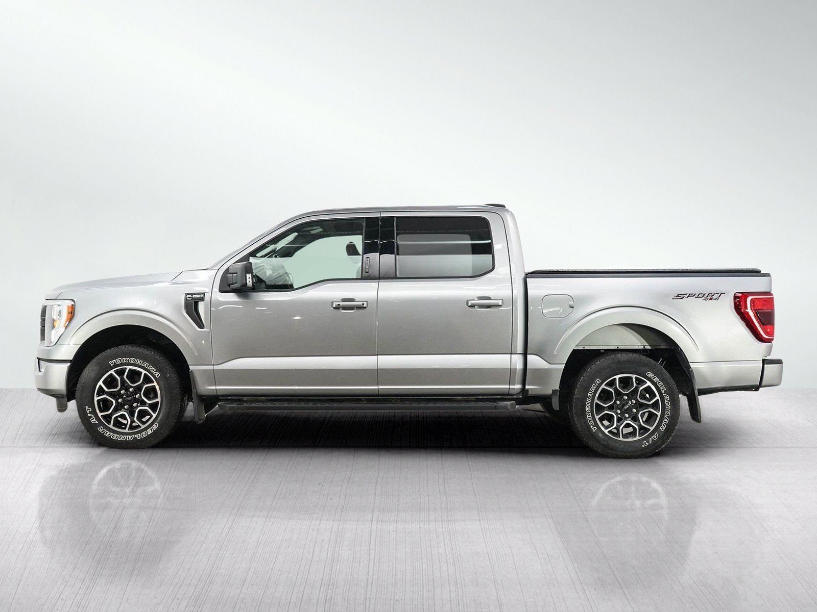 Used 2022 Ford F150 XLT w/ Equipment Group 302A High AWD/4WD image 2