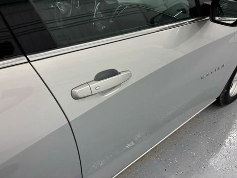 Used 2022 Chevrolet Malibu LT FWD image 28