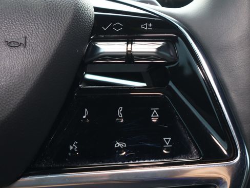 Certified 2025 Cadillac Escalade Sport w/ Touring Package image 31