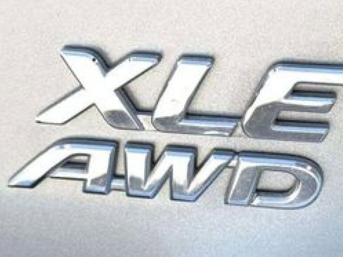 Used 2019 Toyota Sienna XLE w/ XLE Navigation Package AWD/4WD image 26