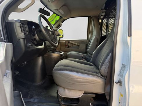 Used 2020 Chevrolet Express 2500 w/ Driver Convenience Package RWD image 15