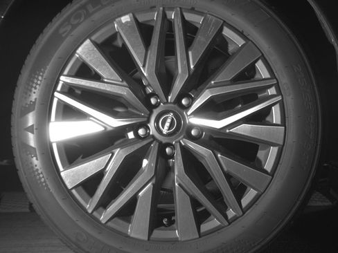 Used 2025 Nissan Altima 2.5 SV FWD image 15