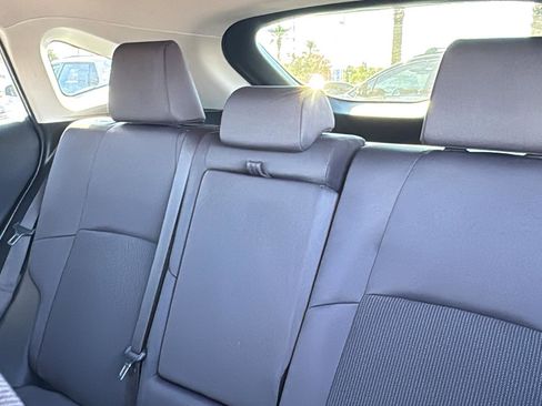 Used 2021 Toyota Venza LE w/ Carpet Mat Package (TMS) image 26