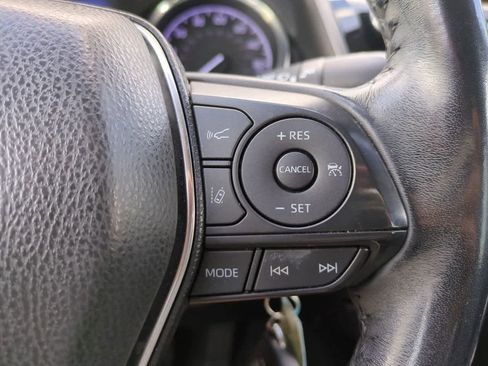 Used 2019 Toyota Camry SE FWD image 23