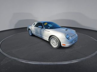 Used 2004 Ford Thunderbird video 2