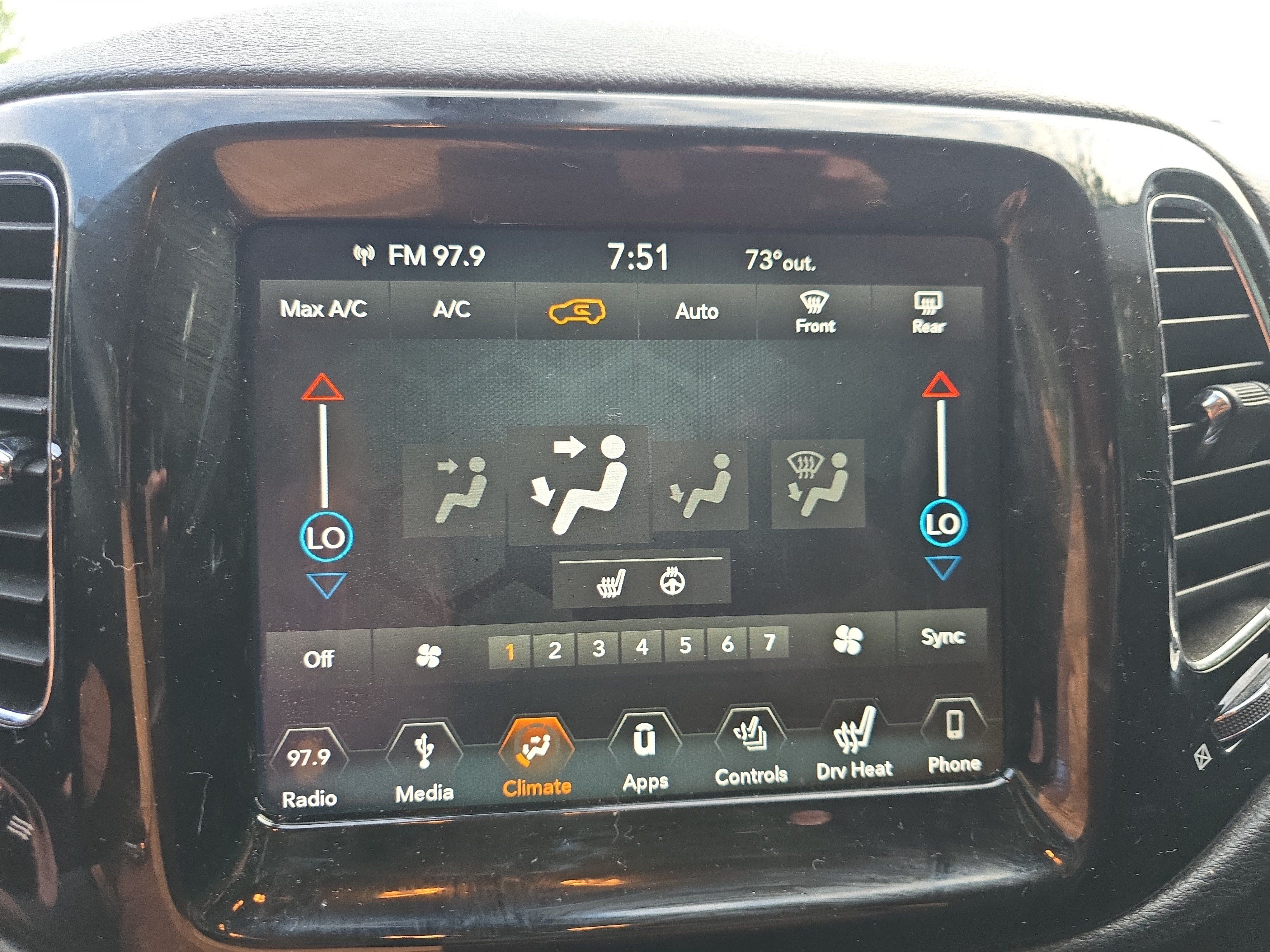Used 2018 Jeep Compass Latitude w/ Popular Equipment Group AWD/4WD image 23