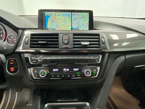 Used 2016 BMW M4 Convertible RWD image 36