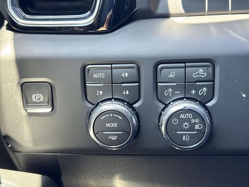 New 2026 GMC Sierra 1500 Denali AWD/4WD image 16