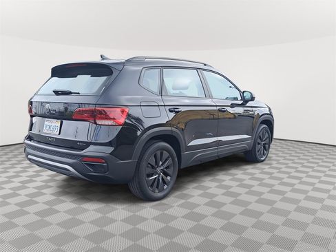 Used 2022 Volkswagen Taos S image 5