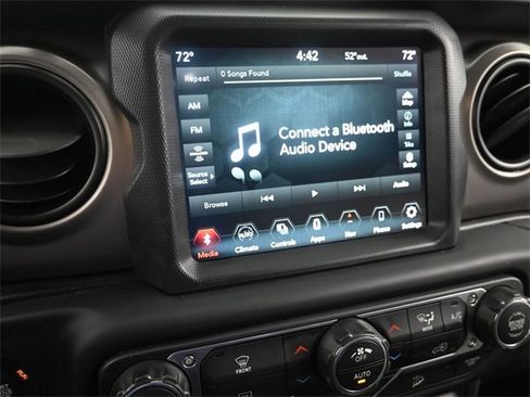 Used 2020 Jeep Wrangler Sport image 32