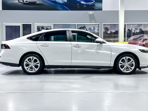 Used 2023 Honda Accord LX image 7