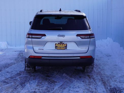 Used 2023 Jeep Grand Cherokee L Limited w/ Luxury Tech Group II image 5