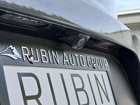 Used 2018 Porsche Macan S image 19