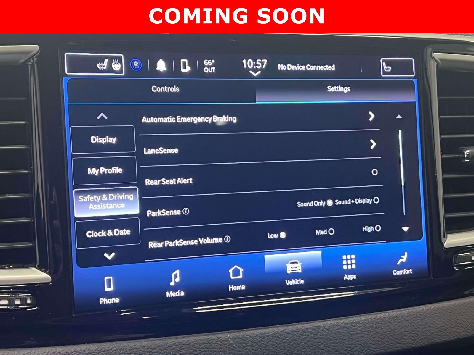 Certified 2024 Chrysler Pacifica Touring-L FWD image 24