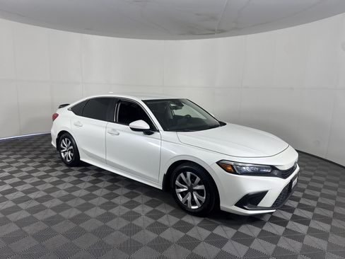 Certified 2022 Honda Civic LX image 2