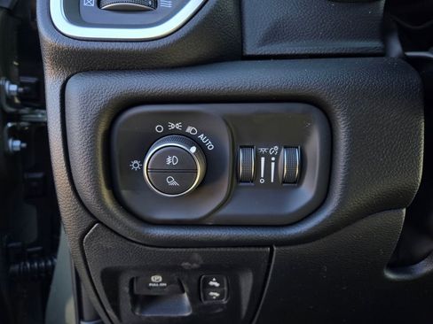 New 2026 RAM 1500 Big Horn AWD/4WD image 12