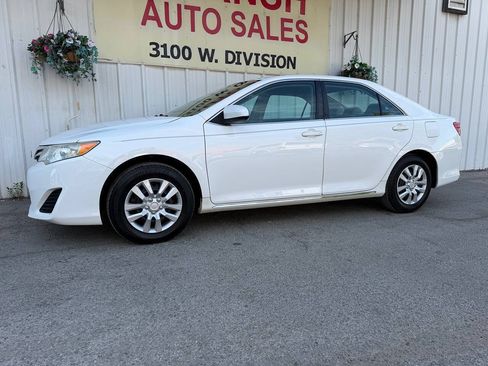Used 2013 Toyota Camry LE FWD image 8