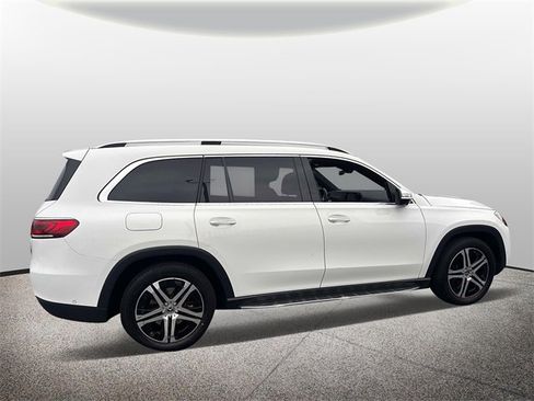 Used 2022 Mercedes-Benz GLS 450 4MATIC image 2