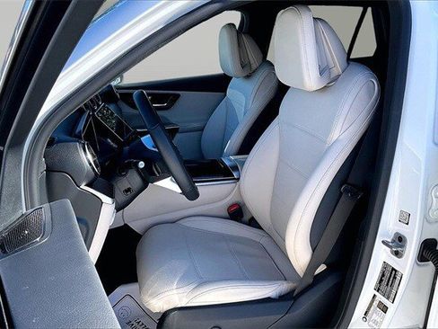 Certified 2025 Mercedes-Benz GLC 300 4MATIC image 24