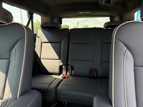 New 2026 Chevrolet Suburban Premier w/ Sun And Tow Package AWD/4WD image 18