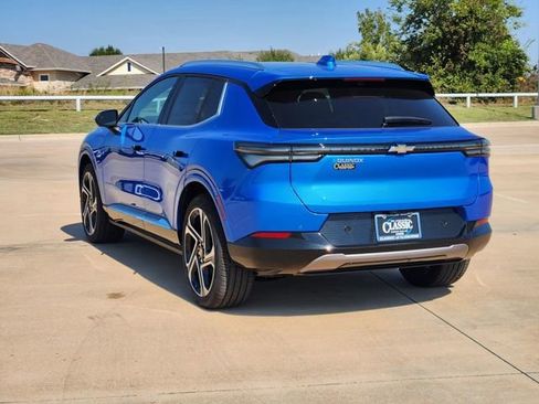 New 2026 Chevrolet Equinox EV LT w/ Convenience Package II FWD image 5