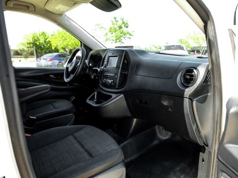 Used 2018 Mercedes-Benz Metris image 14