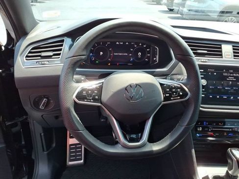 Used 2024 Volkswagen Tiguan SEL R-Line AWD/4WD image 7