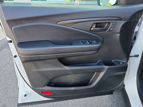 Certified 2024 Honda Ridgeline TrailSport image 18