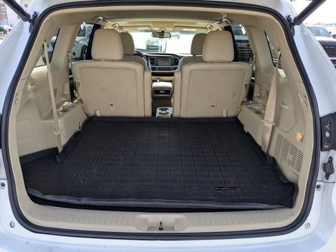 Used 2016 Toyota Highlander Limited image 13
