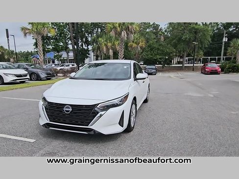 Used 2025 Nissan Sentra S FWD image 35