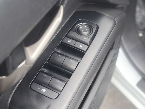 Used 2025 Toyota Tacoma TRD Off-Road AWD/4WD image 19