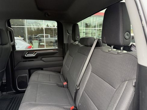 Used 2025 Chevrolet Silverado 2500 LT w/ Convenience Package image 4