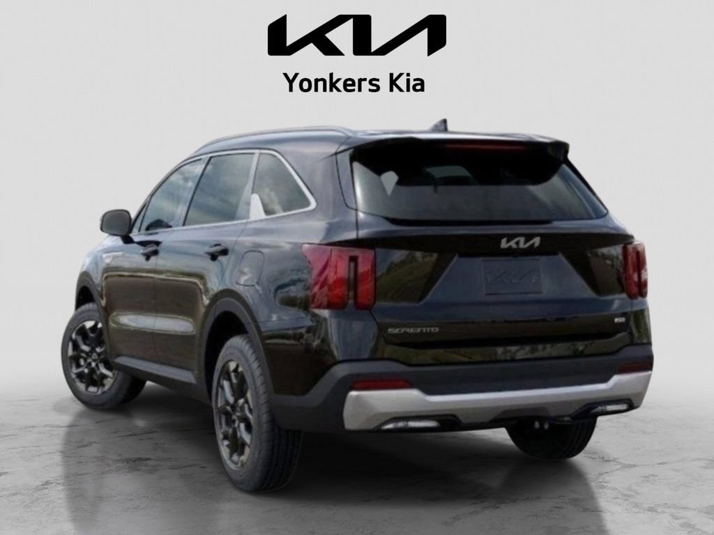 Used 2025 Kia Sorento S AWD/4WD image 4